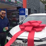 Carlos Alberto Calderón López, quinto ganador de “Ahorrá y Ganá”, se lleva una Toyota Corolla Cross